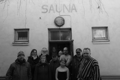 Rajaportti sauna activists and sauna visitors